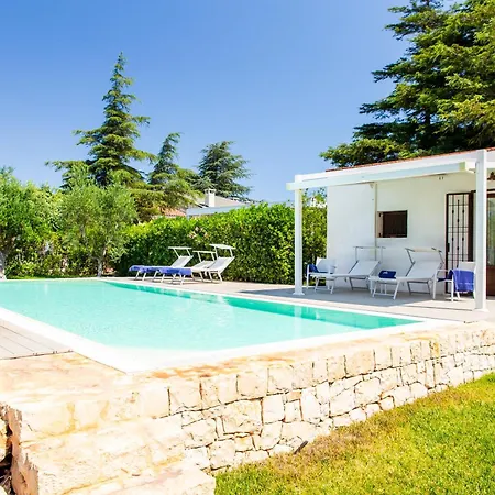 Trulli Del Capo - Casa Tipica Ferienhaus *